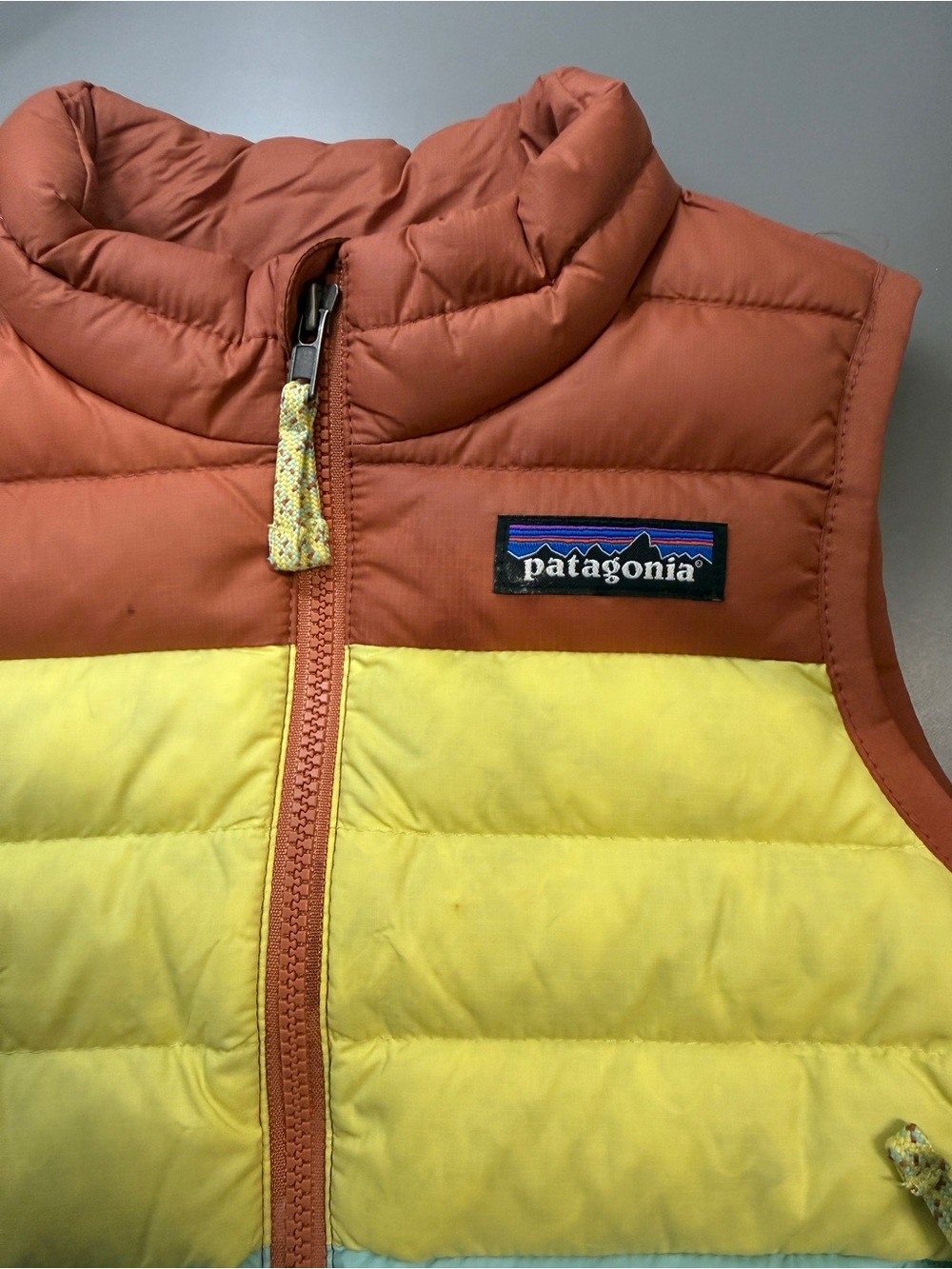 Patagonia Baby Down Sweater Vest 2T Colorblock Puffer Toddler Kids - Picture 12 of 12